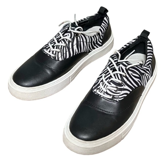 I.N.C. Men’s Emery Animal Print Sneaker - Picture 2 of 7